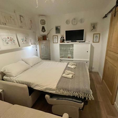 Charming Air-Conditioned One-Bedroom 150M From Cavaliere Beach Le Lavandou Exterior photo
